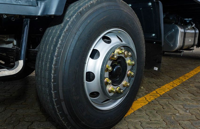 Howo H3 Rigid truck for sale in Kenya 1